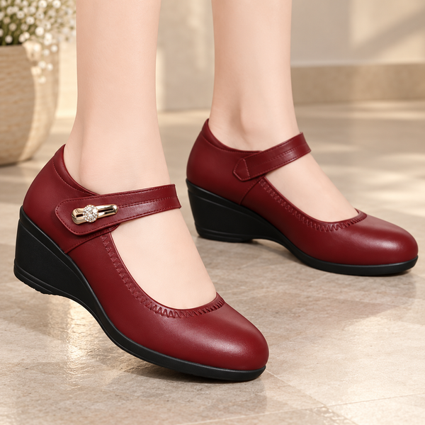 Zapatos de cuña para mujer con correa y acabado efecto cuero